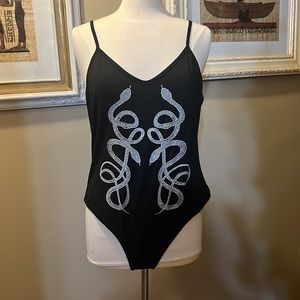 Black and White Romwe Snake Bodysuit